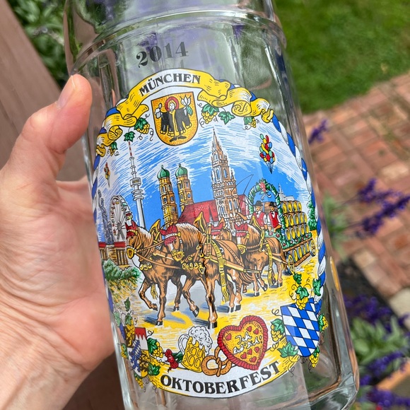 Munchen Oktoberfest Heavy Glass 1 liter (33 oz) Beer Mug Stein Austria 2014 - Picture 7 of 10